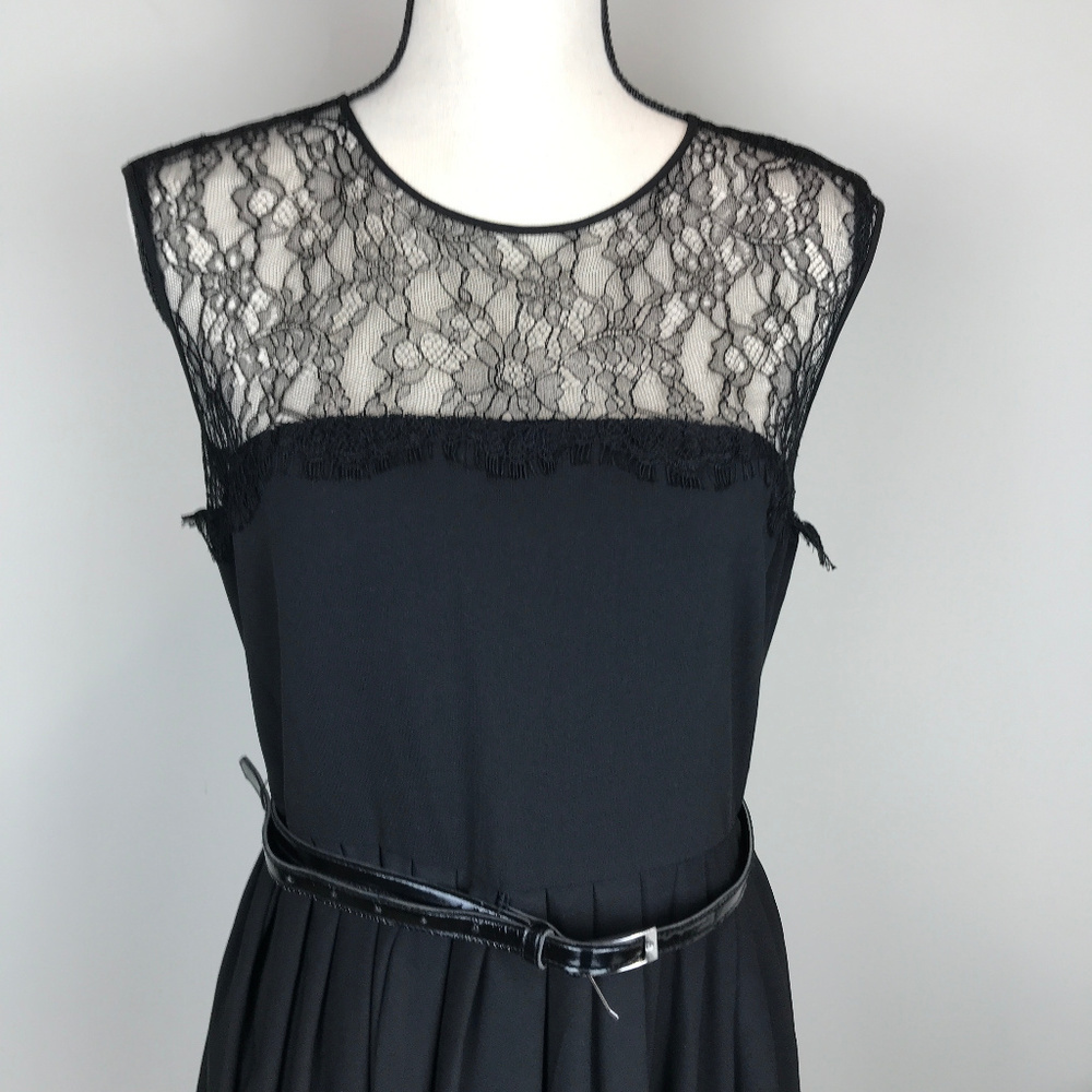 NWT Calvin Klein Sz 6 Black dress with Lace